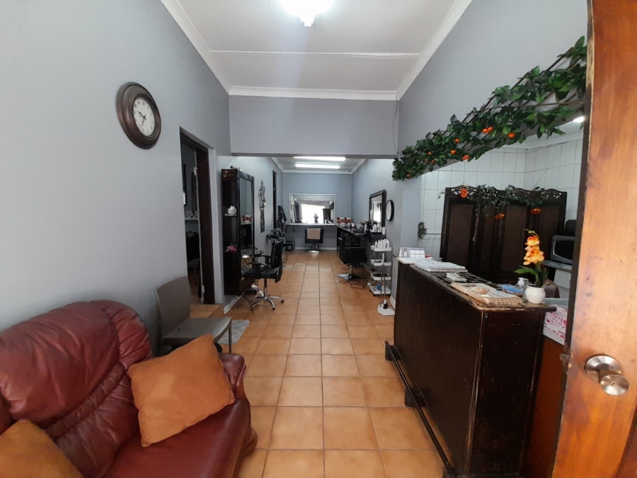 6 Bedroom Property for Sale in Bodorp North West